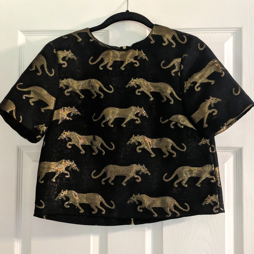 *NWT* H&M Black and Gold leopard top